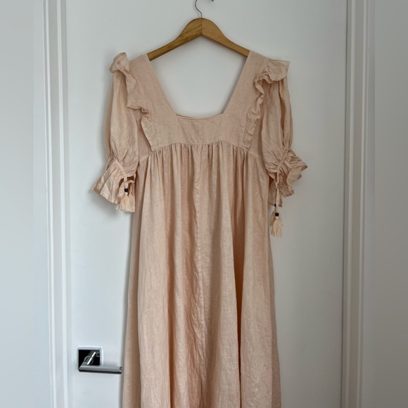 Spell & the Gypsy Collective Small Mae Linen Gown Maxi Dress Meringue - Picture 6 of 8